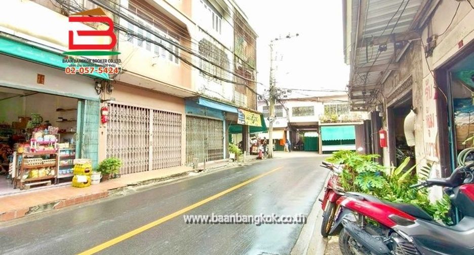 For sale 1 bed retail Space in Bangkok Yai, Bangkok