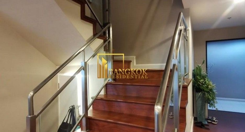 For rent and for sale 5 bedrooms condo in Huai Khwang, Bangkok