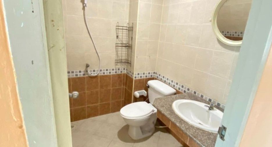 For sale studio townhouse in Bang Khen, Bangkok