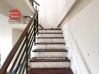 For rent 4 bedrooms townhouse in Sai Mai, Bangkok