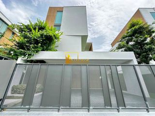 À louer et à vendre 3 chambres maison à Saphan Sung, Bangkok