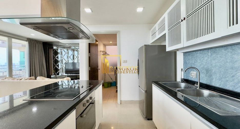 Condo en alquiler y en venta de 3 habitaciones en Bang Kho Laem, Bangkok