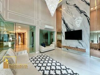 Аренда и продажа 3 спальни кондо в Кхлонг Тоеи, Бангкок