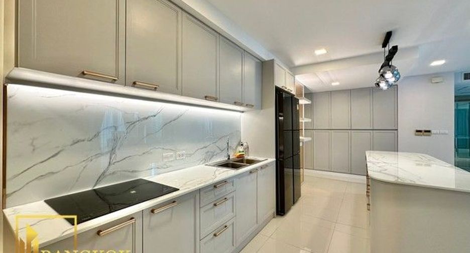 Wohnung zur Miete und zum Kauf mit 3 Zimmer in Khlong Toei, Bangkok