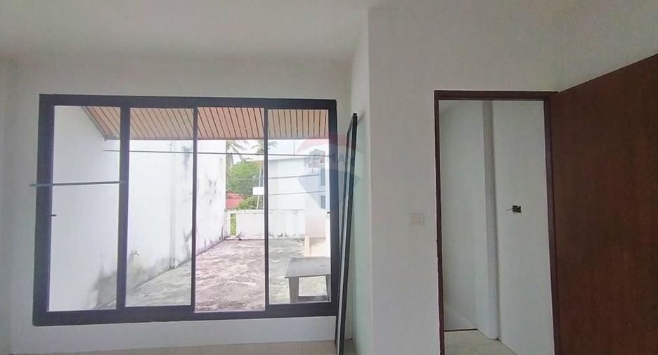 For sale 4 bedrooms retail Space in Ko Samui, Surat Thani