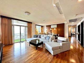 Condo en alquiler y en venta de 3 habitaciones en Pathum Wan, Bangkok