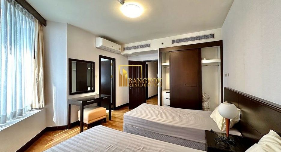 Condo en alquiler y en venta de 3 habitaciones en Pathum Wan, Bangkok