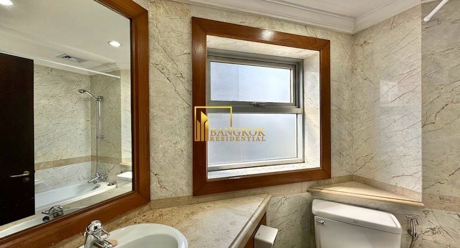 Condo en alquiler y en venta de 3 habitaciones en Pathum Wan, Bangkok