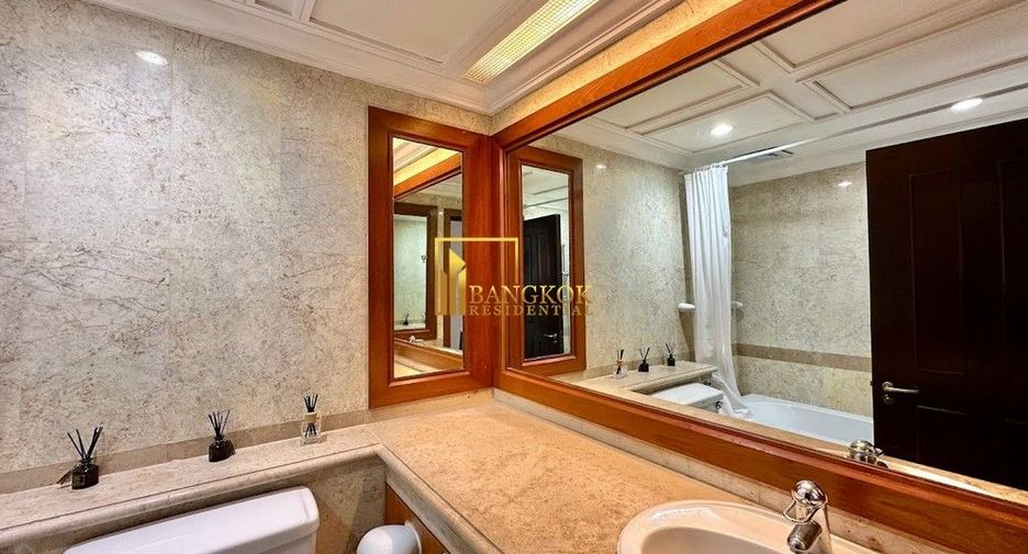 Condo en alquiler y en venta de 3 habitaciones en Pathum Wan, Bangkok