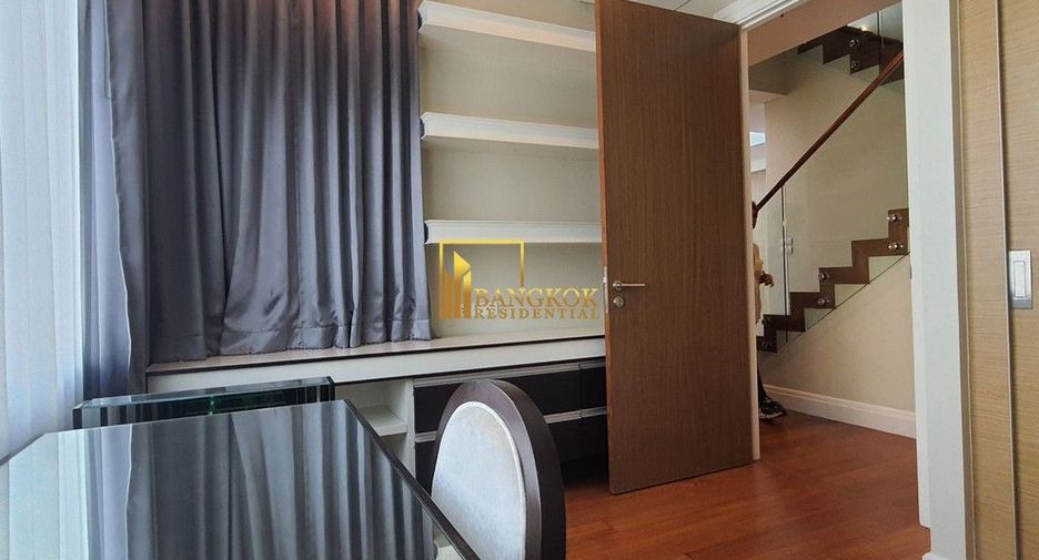 Condo en alquiler y en venta de 3 habitaciones en Khlong Toei, Bangkok