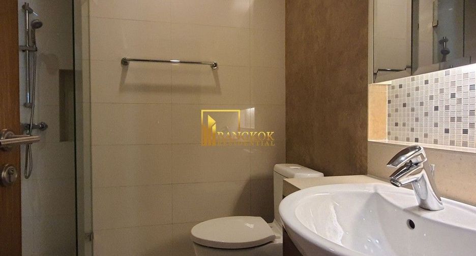 Condo en alquiler y en venta de 3 habitaciones en Khlong Toei, Bangkok