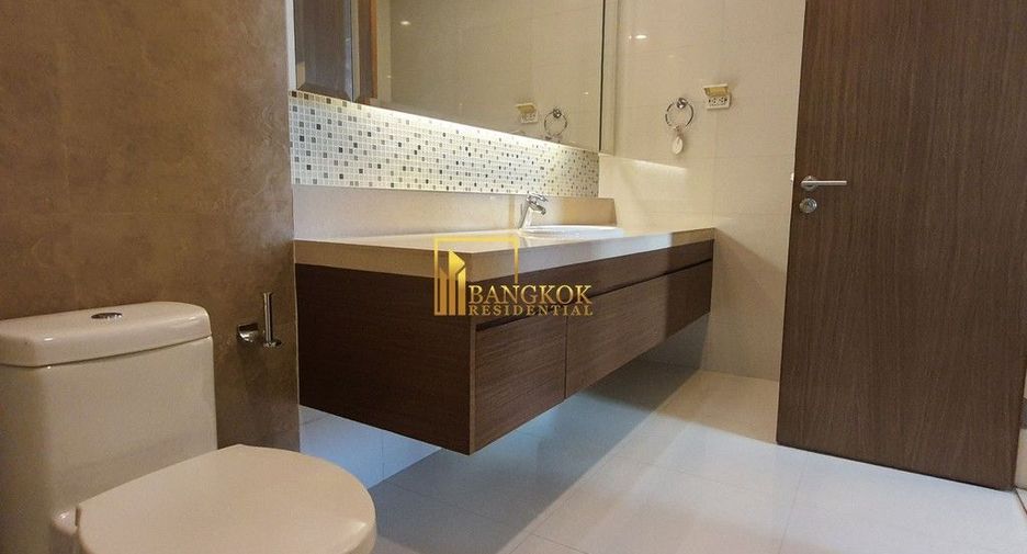 Condo en alquiler y en venta de 3 habitaciones en Khlong Toei, Bangkok