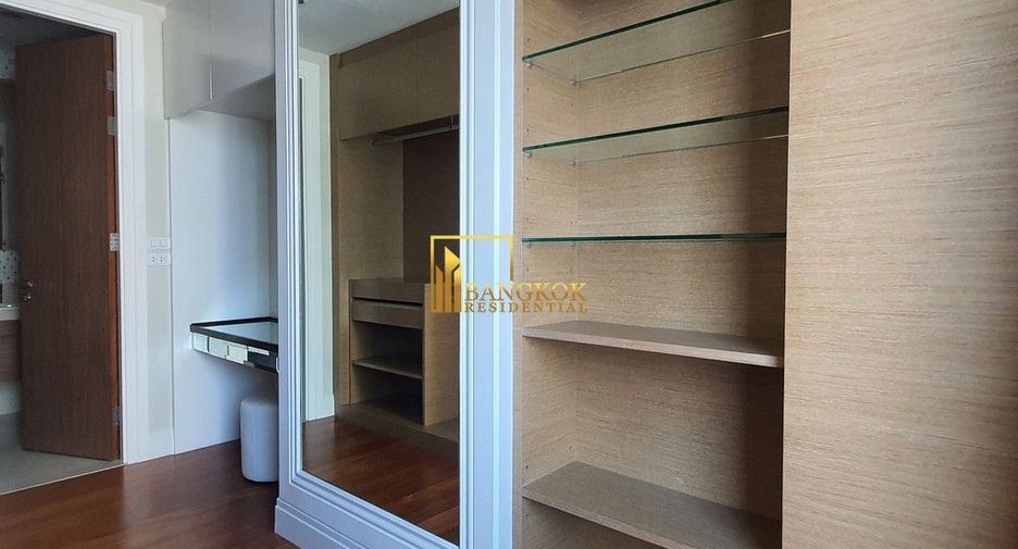 Condo en alquiler y en venta de 3 habitaciones en Khlong Toei, Bangkok