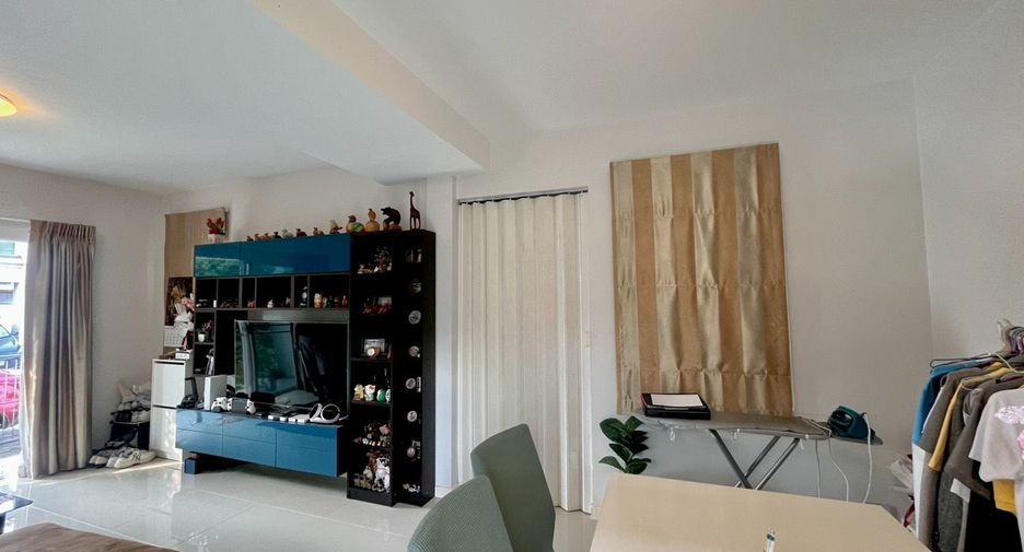 For sale 3 bedrooms house in Khlong Luang, Pathum Thani