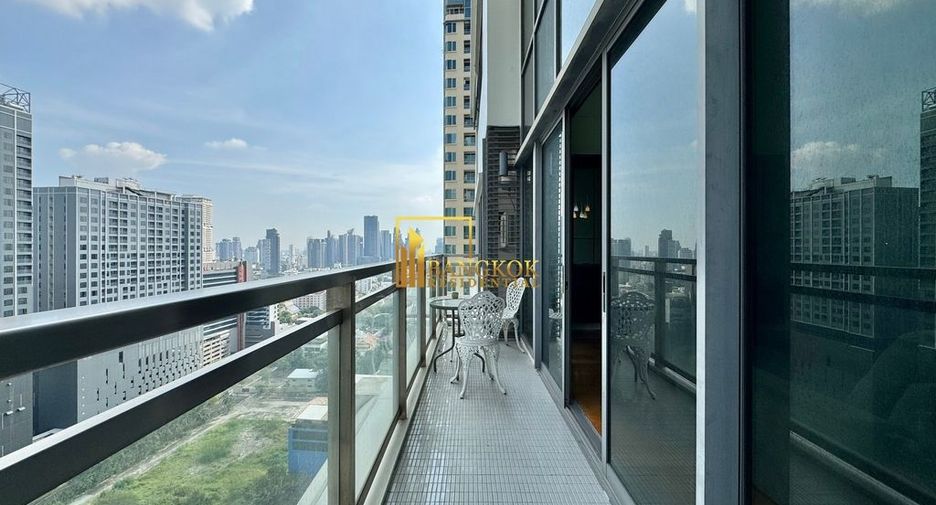 Condo en alquiler y en venta de 3 habitaciones en Khlong Toei, Bangkok