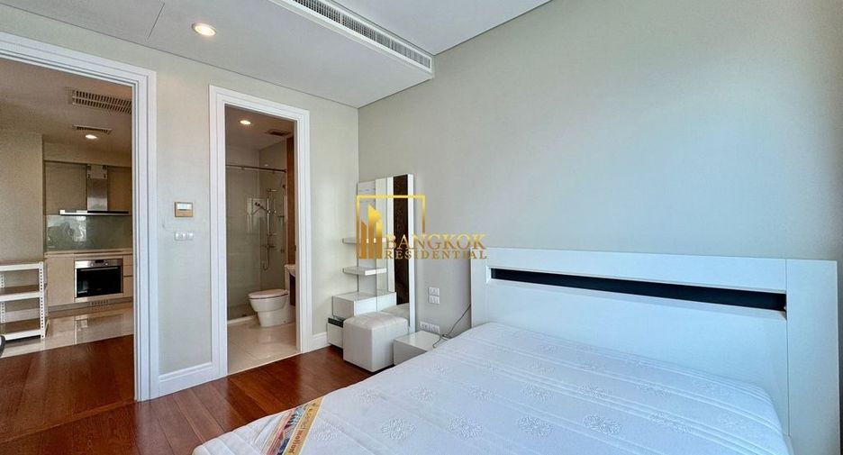 Condo en alquiler y en venta de 3 habitaciones en Khlong Toei, Bangkok