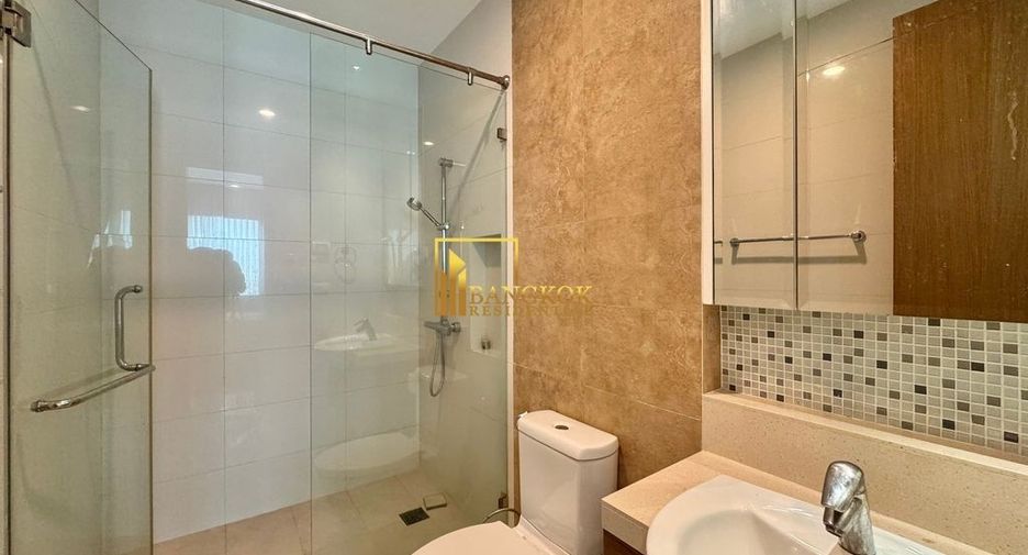 Condo en alquiler y en venta de 3 habitaciones en Khlong Toei, Bangkok