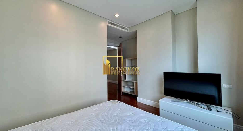 Condo en alquiler y en venta de 3 habitaciones en Khlong Toei, Bangkok