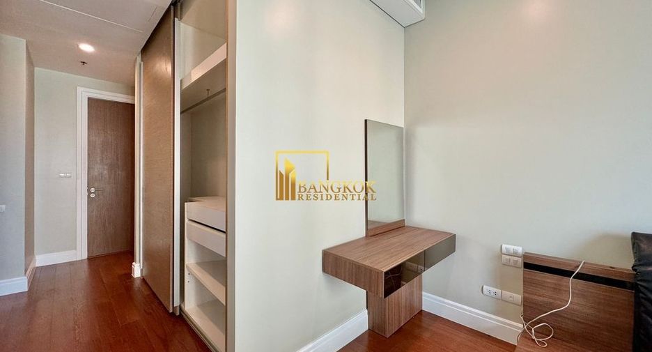 Condo en alquiler y en venta de 3 habitaciones en Khlong Toei, Bangkok