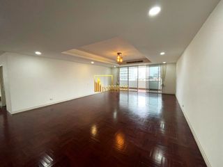 À louer et à vendre 3 chambres condo à Watthana, Bangkok