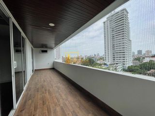 À louer et à vendre 3 chambres condo à Watthana, Bangkok