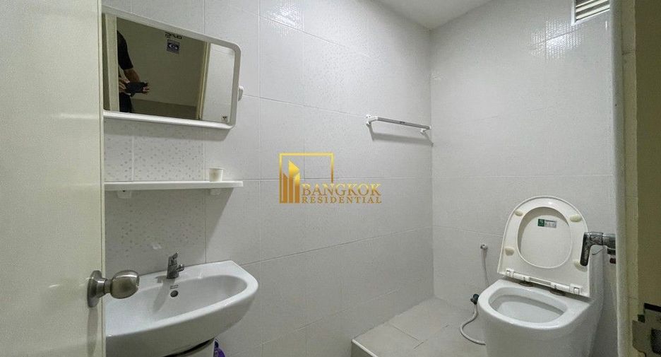 Condo en alquiler y en venta de 3 habitaciones en Watthana, Bangkok