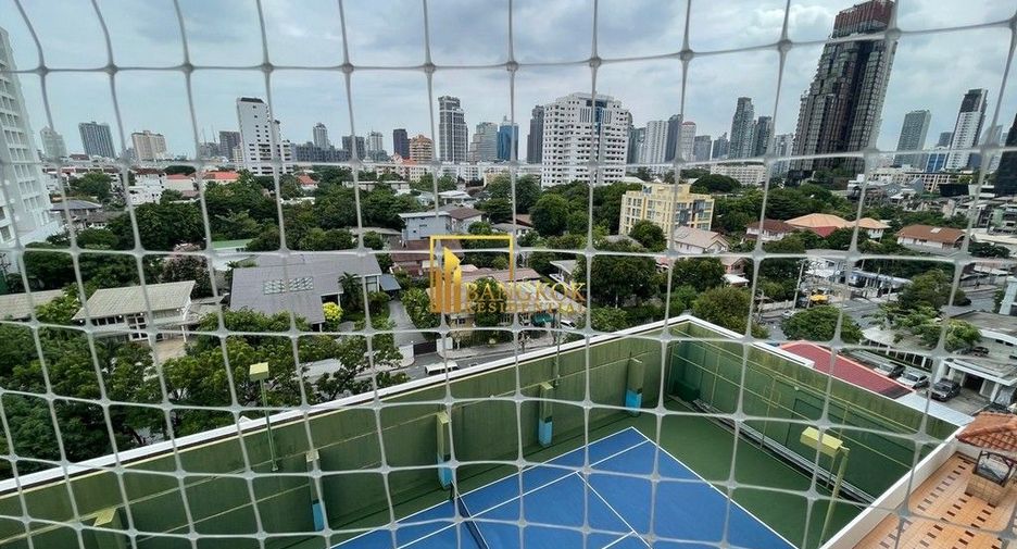 Condo en alquiler y en venta de 3 habitaciones en Watthana, Bangkok
