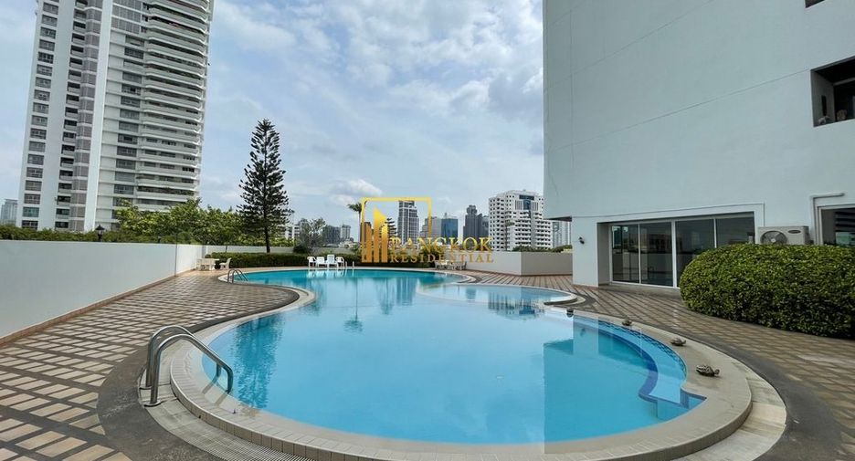Condo en alquiler y en venta de 3 habitaciones en Watthana, Bangkok