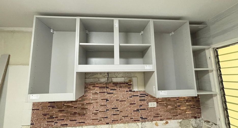 Аренда 3 спальни кондо в Щаттхана, Бангкок