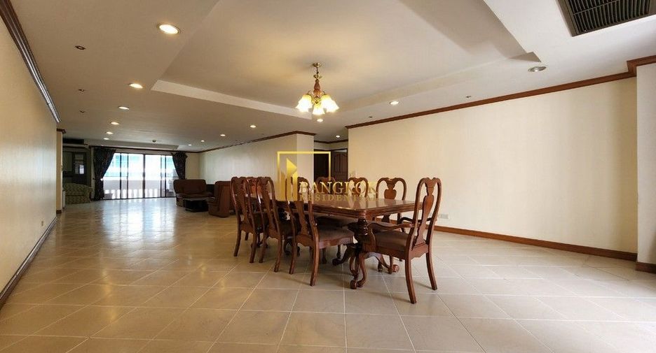 Condo en alquiler y en venta de 3 habitaciones en Khlong Toei, Bangkok