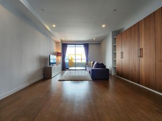 À louer et à vendre 2 chambres condo à Bang Rak, Bangkok