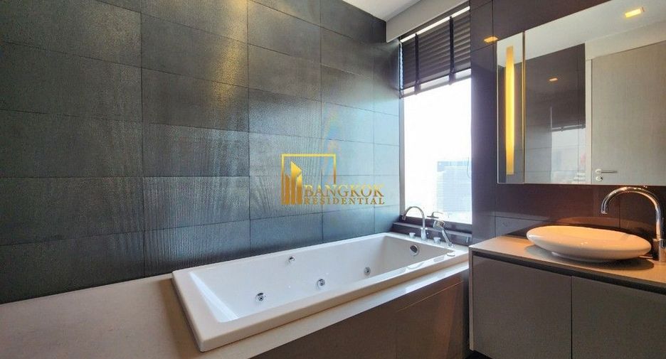 Condo en alquiler y en venta de 2 habitaciones en Bang Rak, Bangkok