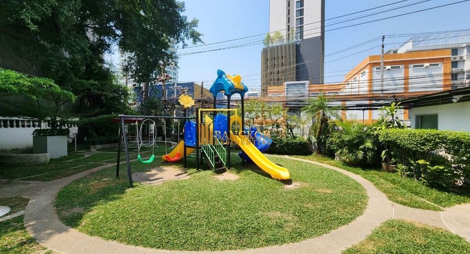 Condo en venta de 4 habitaciones en Watthana, Bangkok