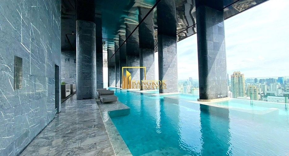 Condo en alquiler y en venta de 3 habitaciones en Khlong Toei, Bangkok