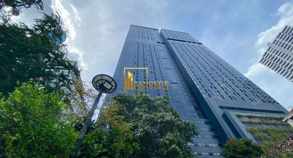 Condo en alquiler y en venta de 3 habitaciones en Khlong Toei, Bangkok
