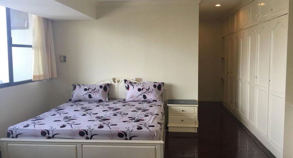 For rent and for sale 5 bedrooms condo in Watthana, Bangkok