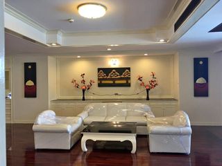 Condo en alquiler y en venta de 5 habitaciones en Watthana, Bangkok