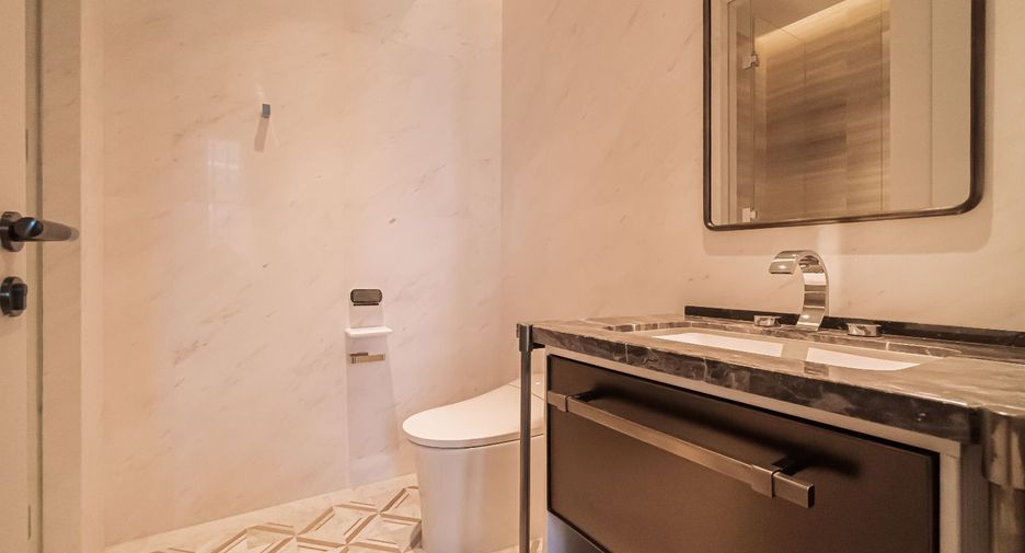 Condo en alquiler y en venta de 2 habitaciones en Sathon, Bangkok