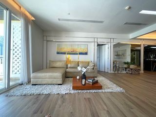 À louer et à vendre 3 chambres condo à Khlong Toei, Bangkok