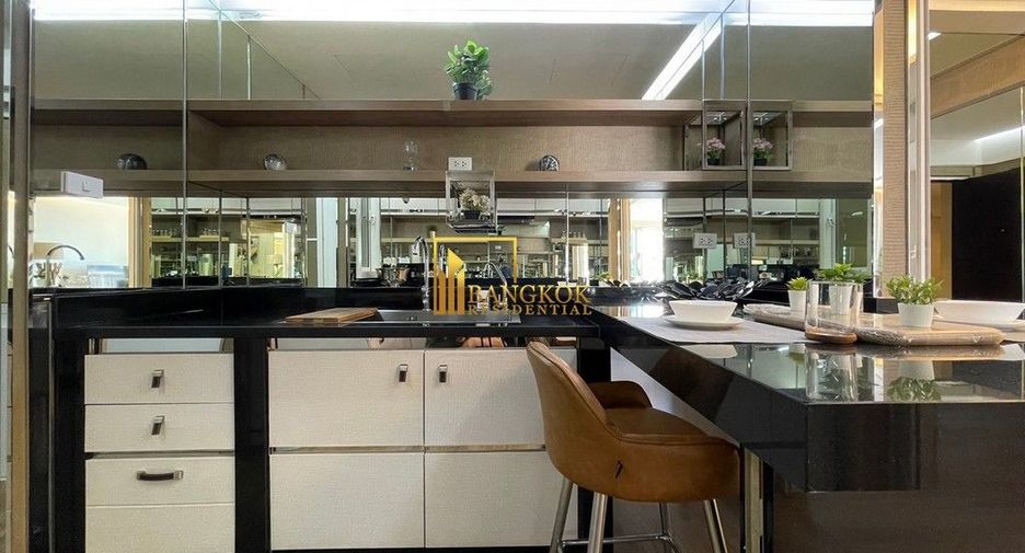 Wohnung zur Miete und zum Kauf mit 3 Zimmer in Khlong Toei, Bangkok
