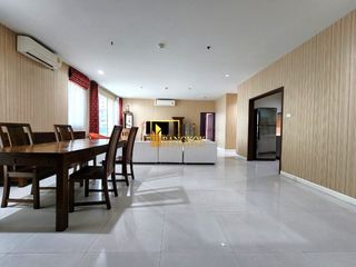 Аренда и продажа 3 спальни кондо в Щаттхана, Бангкок