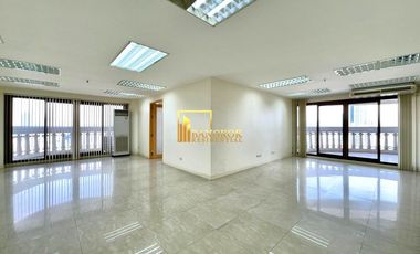 À louer et à vendre 2 chambres condo à Bang Rak, Bangkok