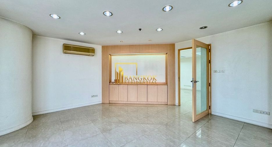 À louer et à vendre 2 chambres condo à Bang Rak, Bangkok