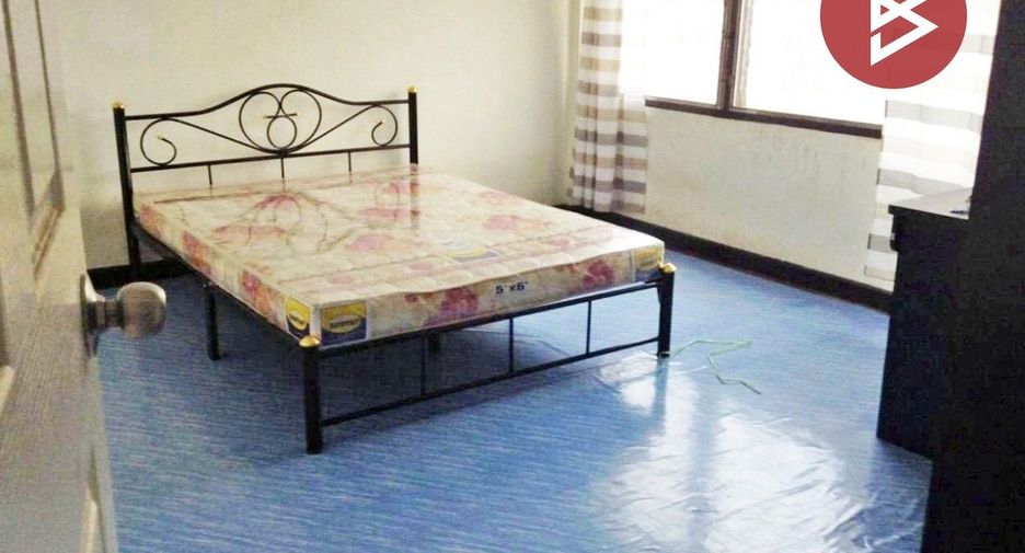 For sale 3 bedrooms retail Space in Wang Thonglang, Bangkok