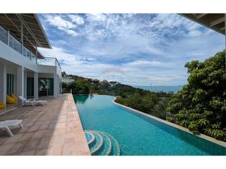 For sale 6 bedrooms villa in Ko Samui, Surat Thani