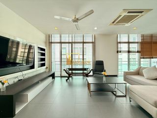 À louer et à vendre 4 chambres condo à Watthana, Bangkok