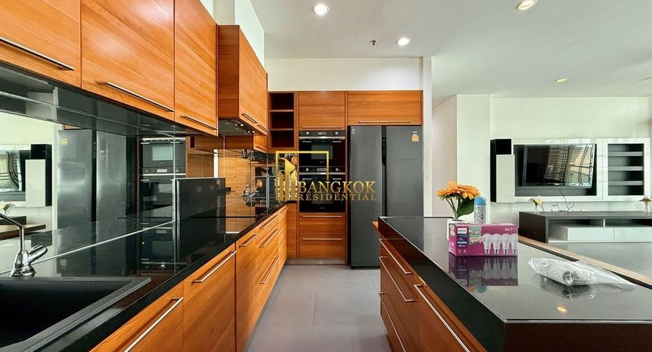 À louer et à vendre 4 chambres condo à Watthana, Bangkok