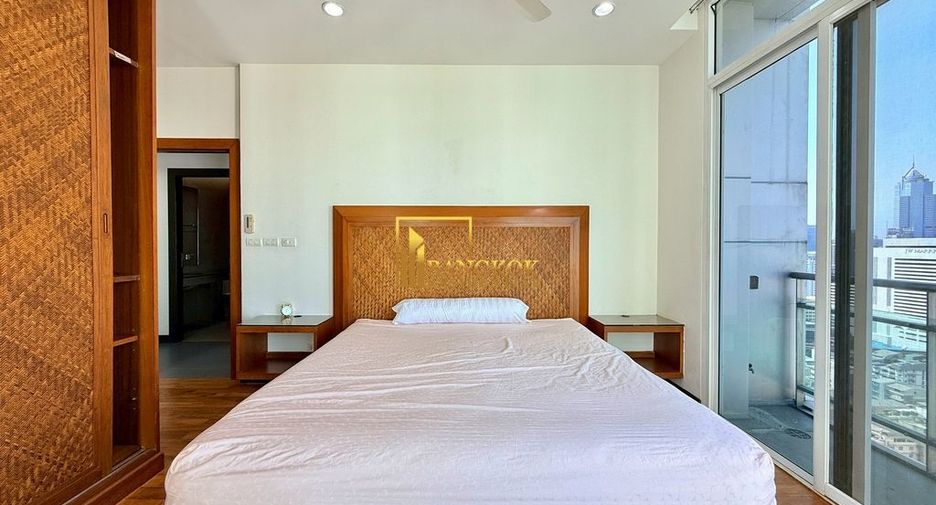 À louer et à vendre 4 chambres condo à Watthana, Bangkok