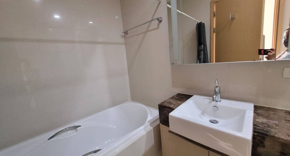 Condo en alquiler de 1 habitaciones en Khlong Toei, Bangkok