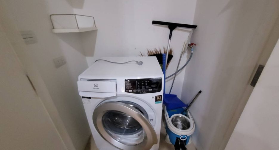 Condo en alquiler de 1 habitaciones en Khlong Toei, Bangkok